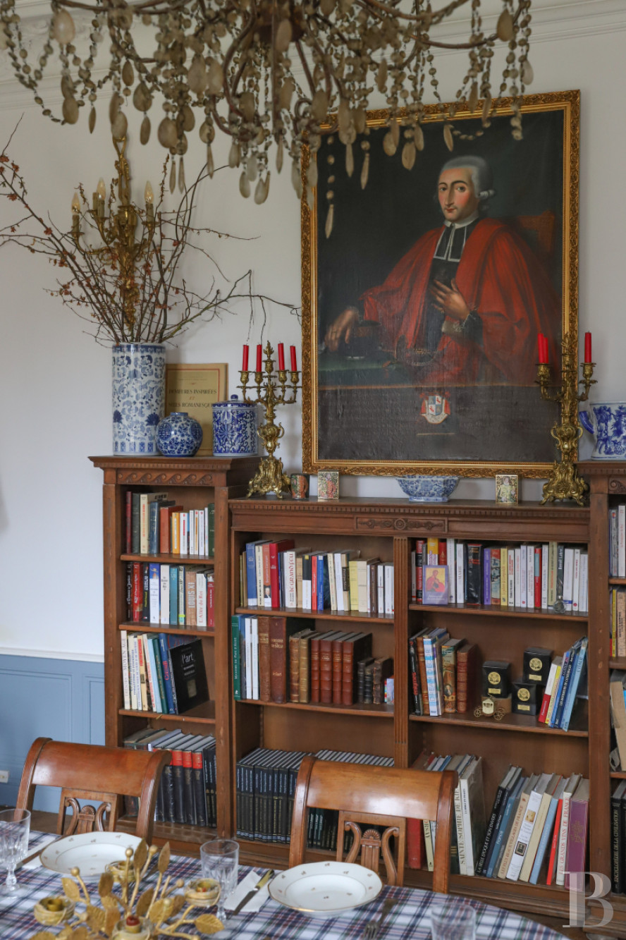 Dans le  Calvados, au pied de la  Basilique de Lisieux un manoir médiéval du 16e siècle - photo  n°10